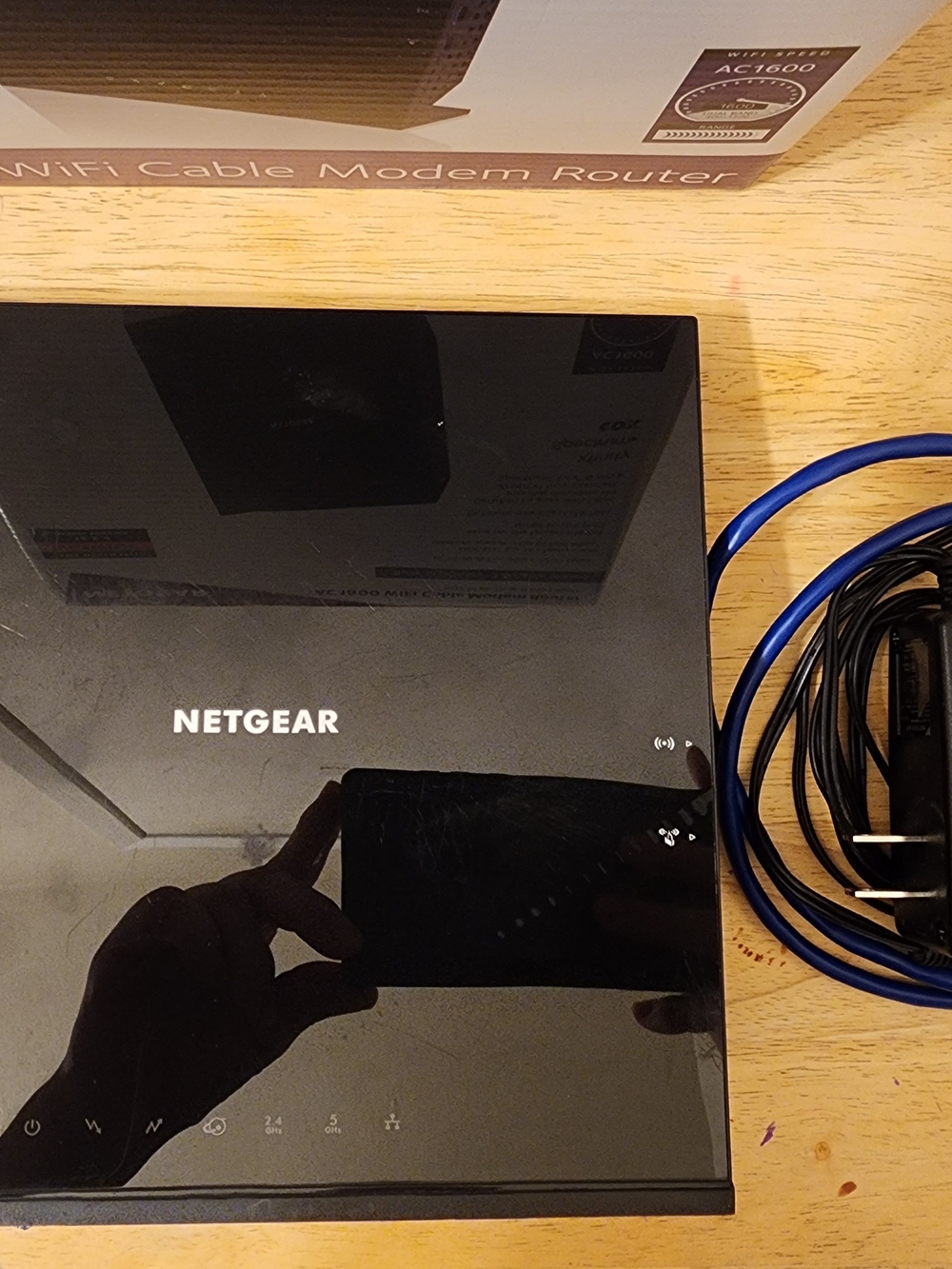 Netgear Nighthawk 6250 Cable Modem Router AC1600 Wi-Fi DOCSIS 3.0 - Picture 3 of 12